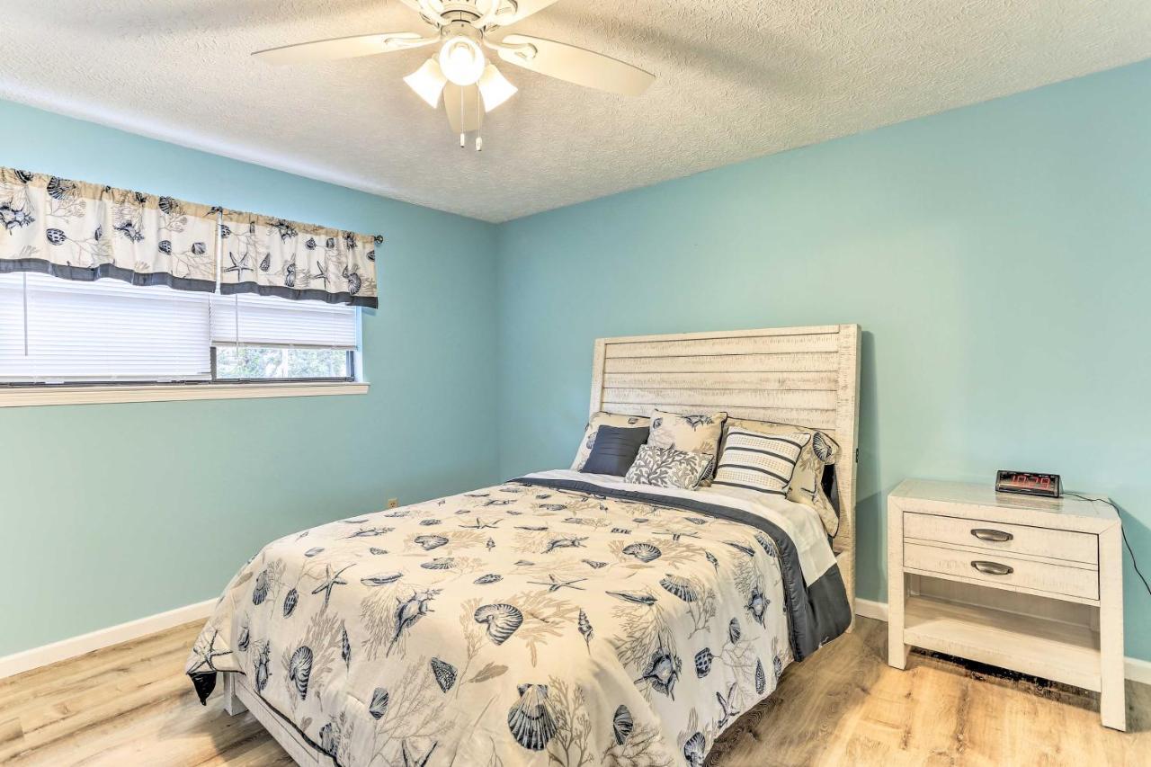 Holiday home Inviting Townhome 6 Mi To Beach! *