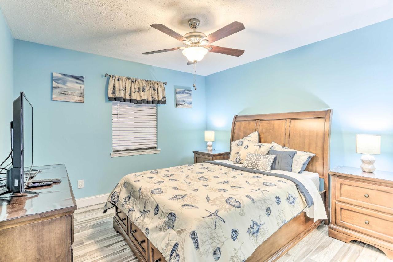Inviting Townhome 6 Mi To Beach! Panama City
