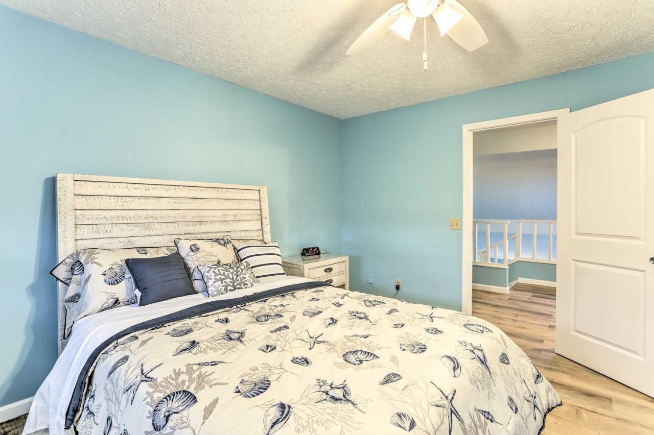 Inviting Townhome 6 Mi To Beach! *