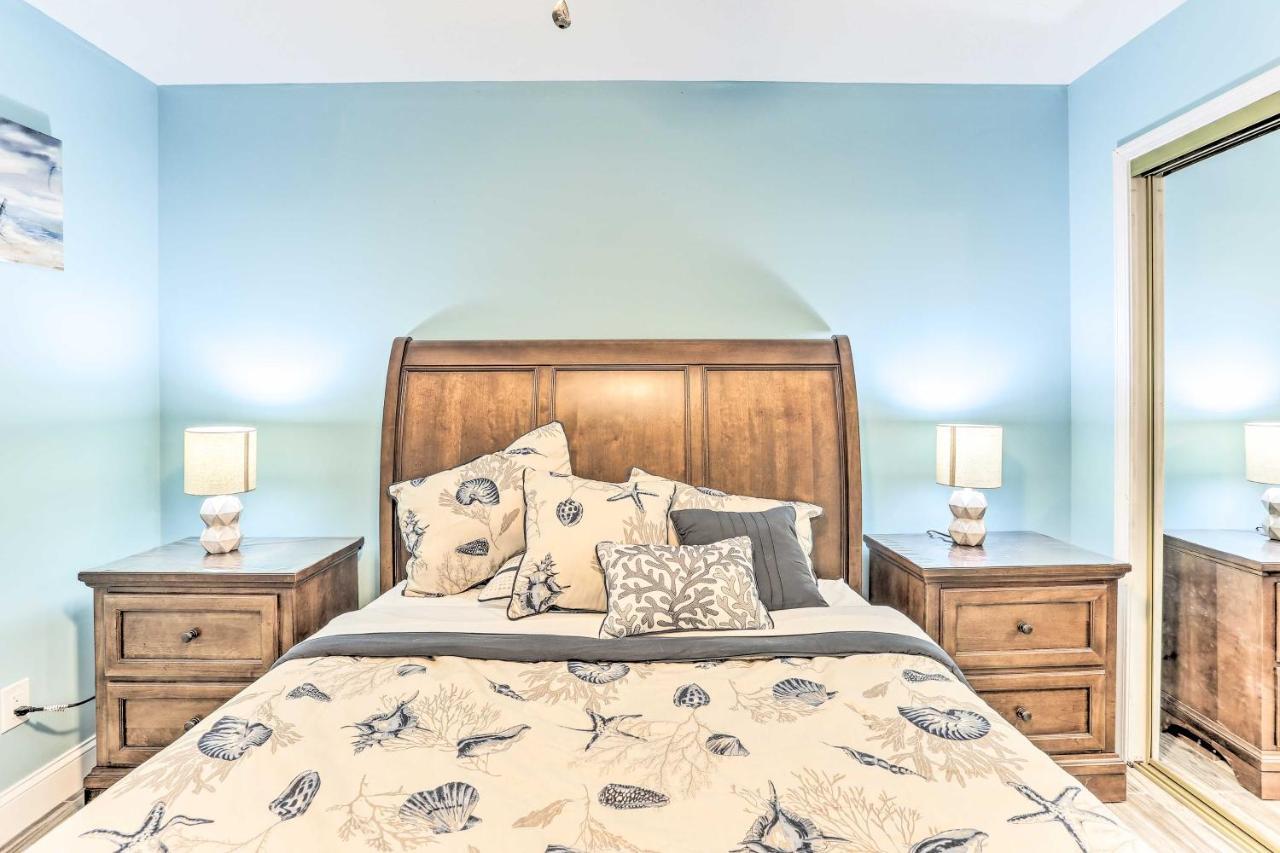 Inviting Townhome 6 Mi To Beach!