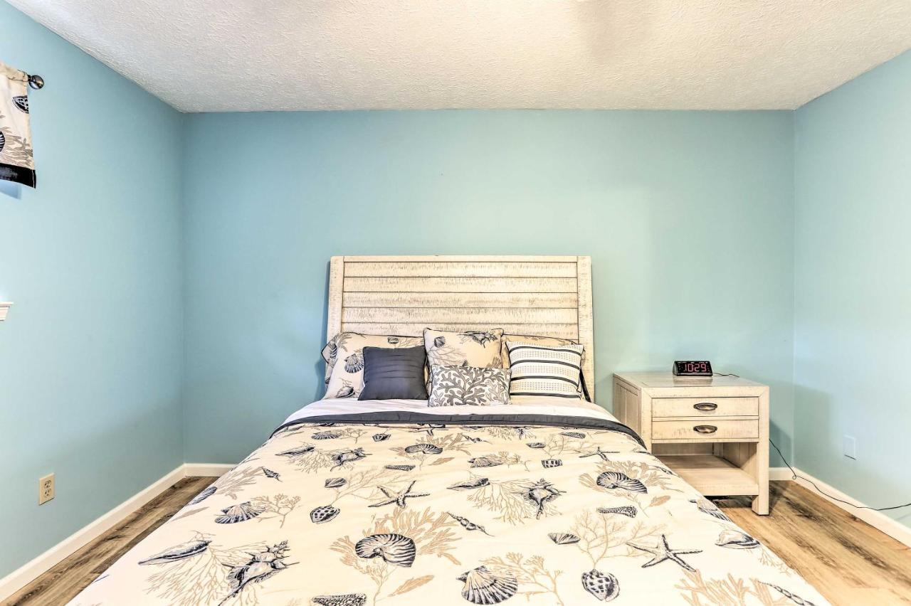 Inviting Townhome 6 Mi To Beach! Panama City