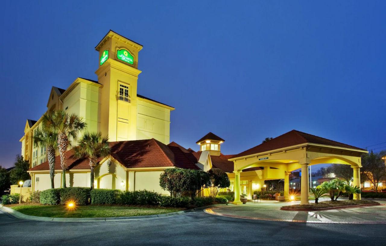 Hotel La Quinta & By Wyndham 3*