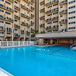 Pinnacle Port Penthouse 10