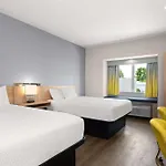 Microtel Inn & Suites By Wyndham Panama City