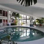 Palmetto Inn & Suites On The Beach