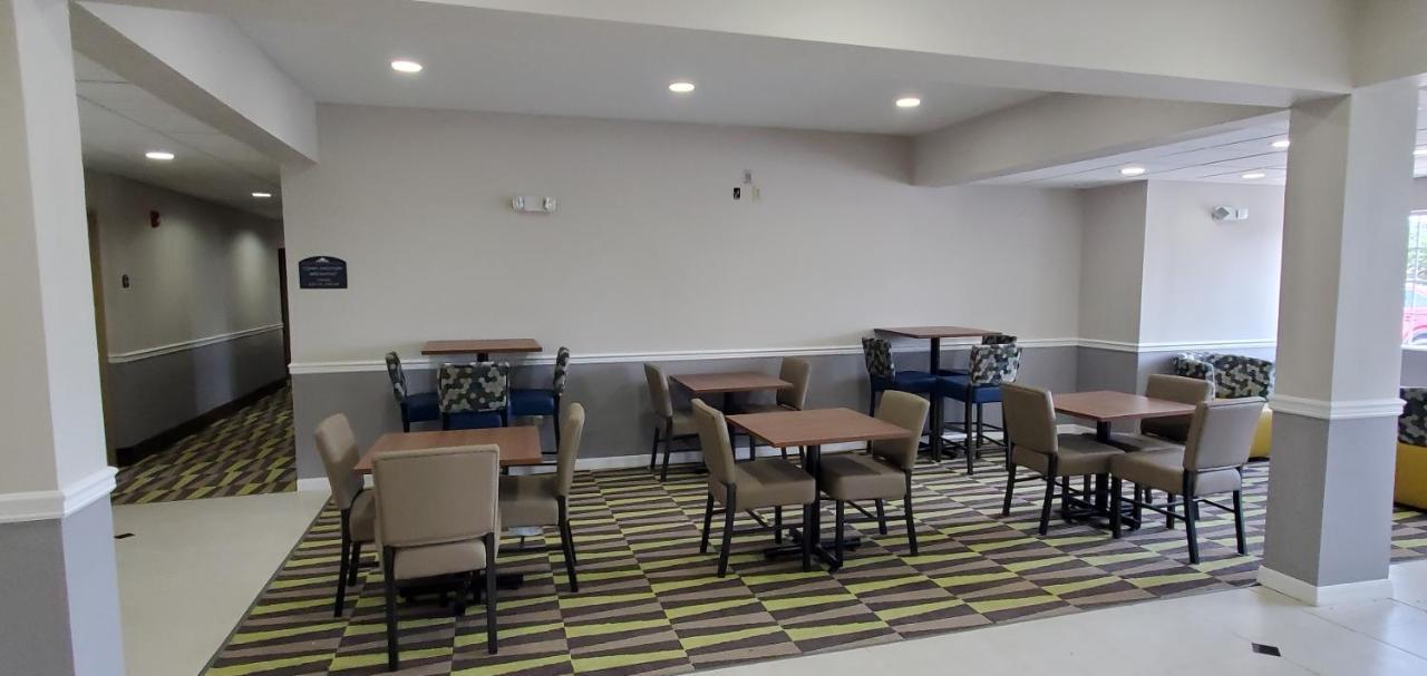 Microtel & By Wyndham 2*