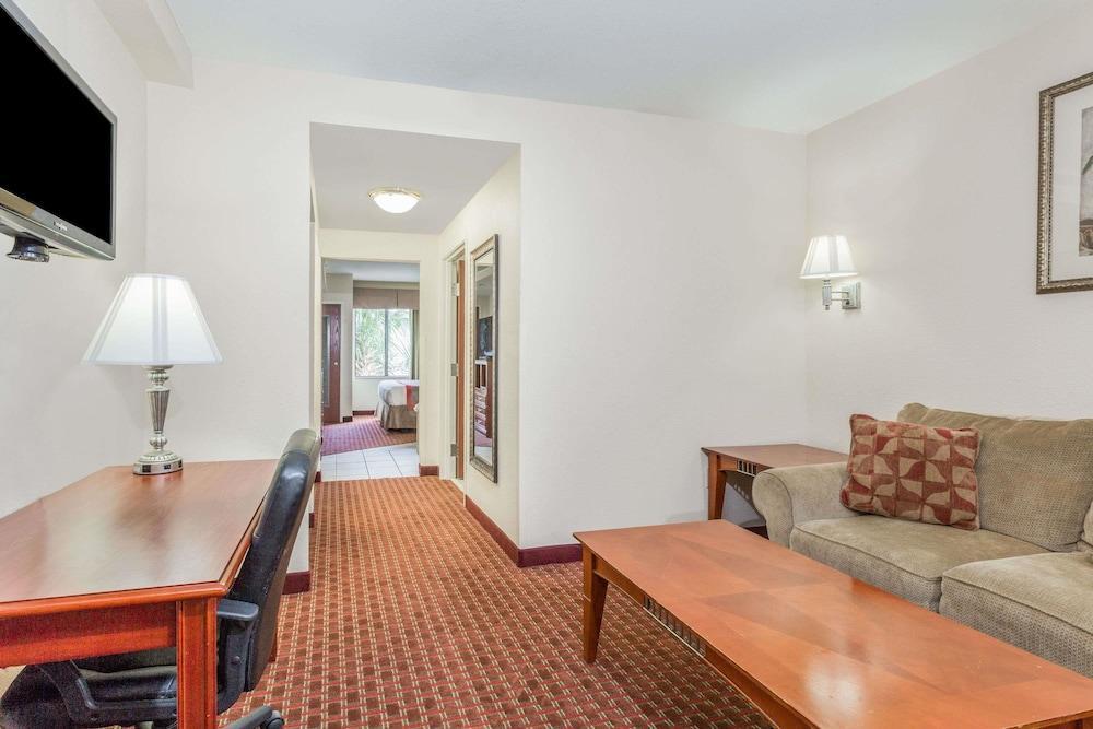 Ramada By Wyndham