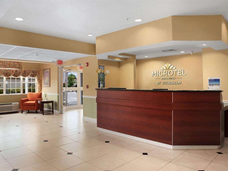 Microtel & By Wyndham Panama City