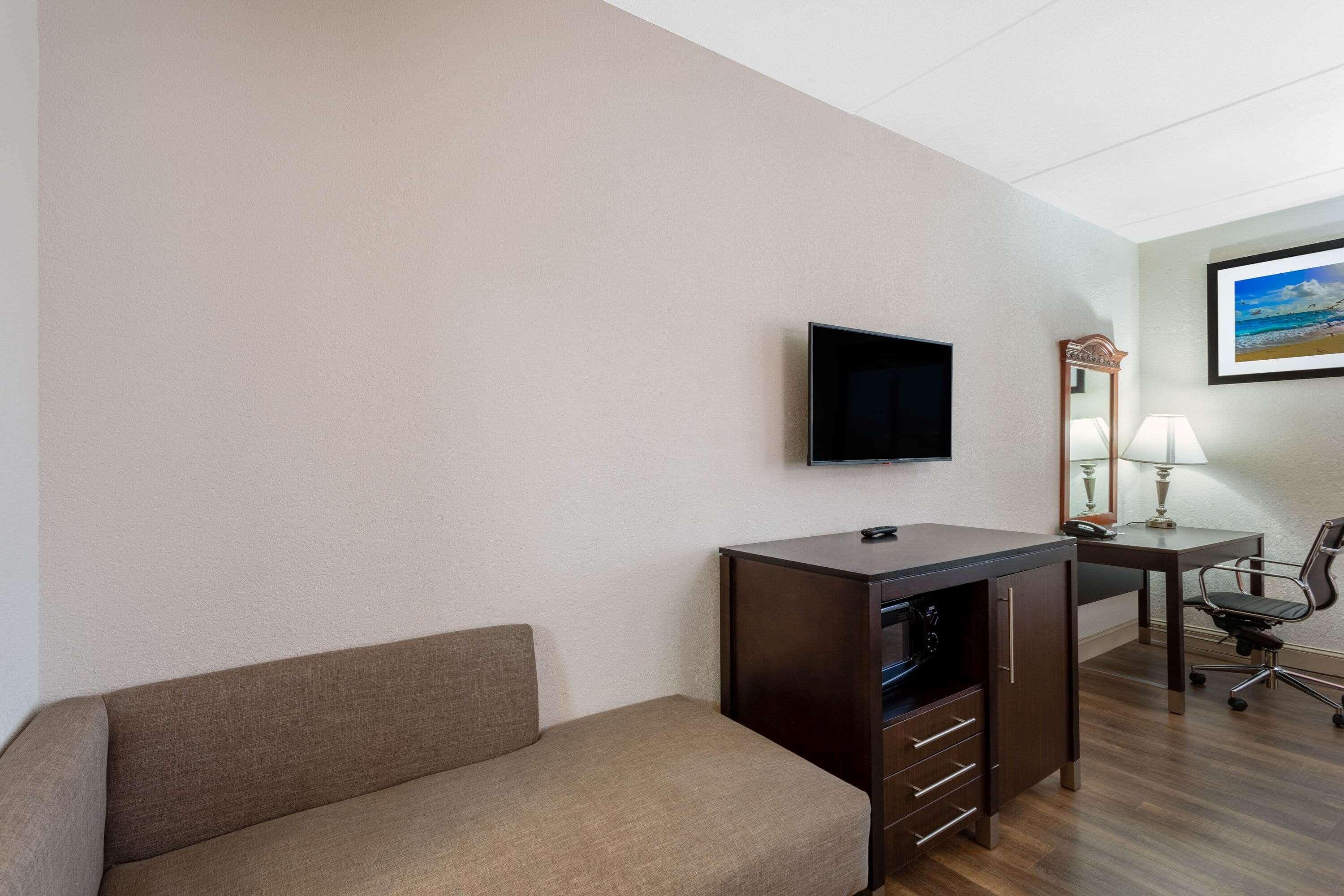 Ramada By Wyndham 2* Panama City