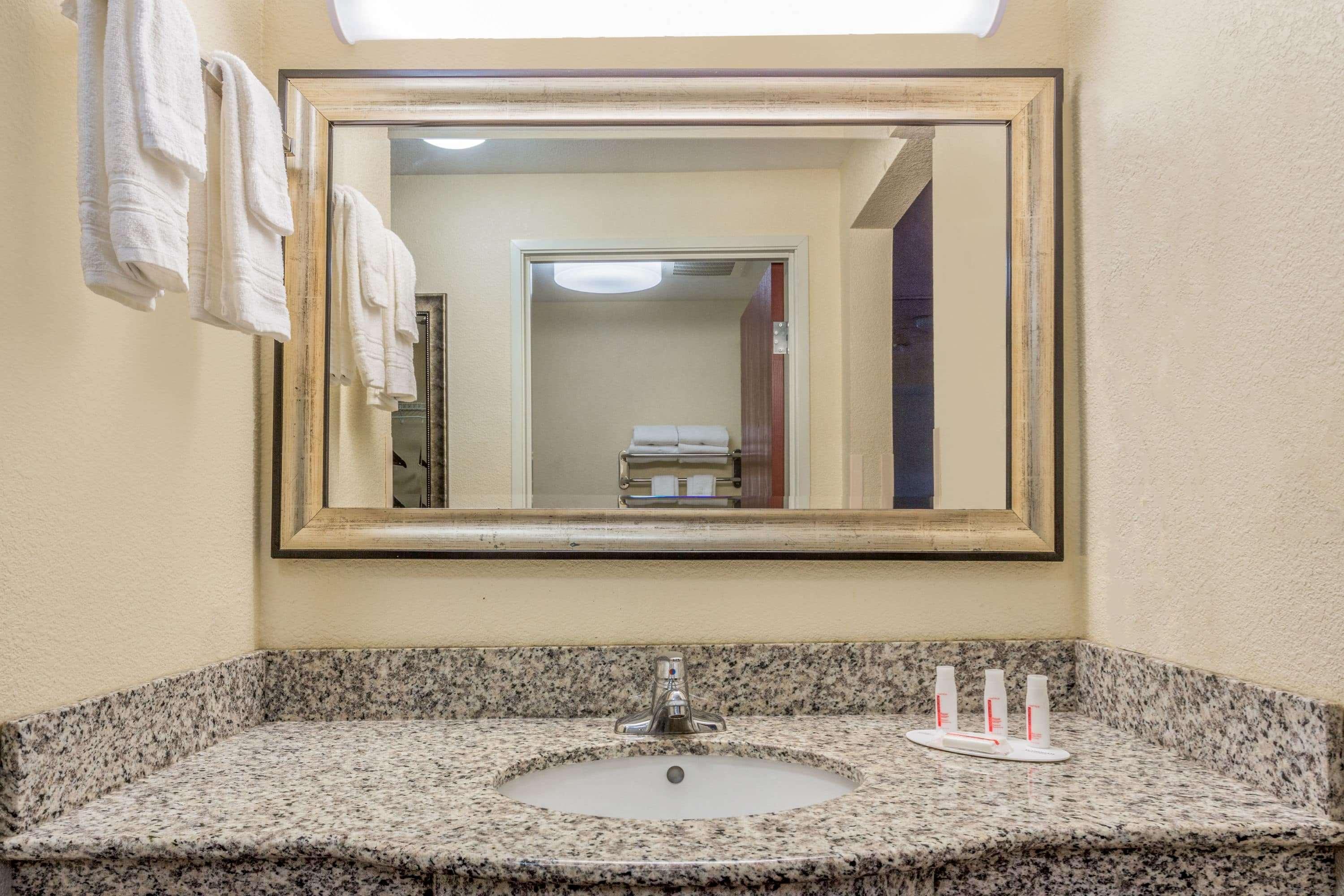 Ramada By Wyndham 2*