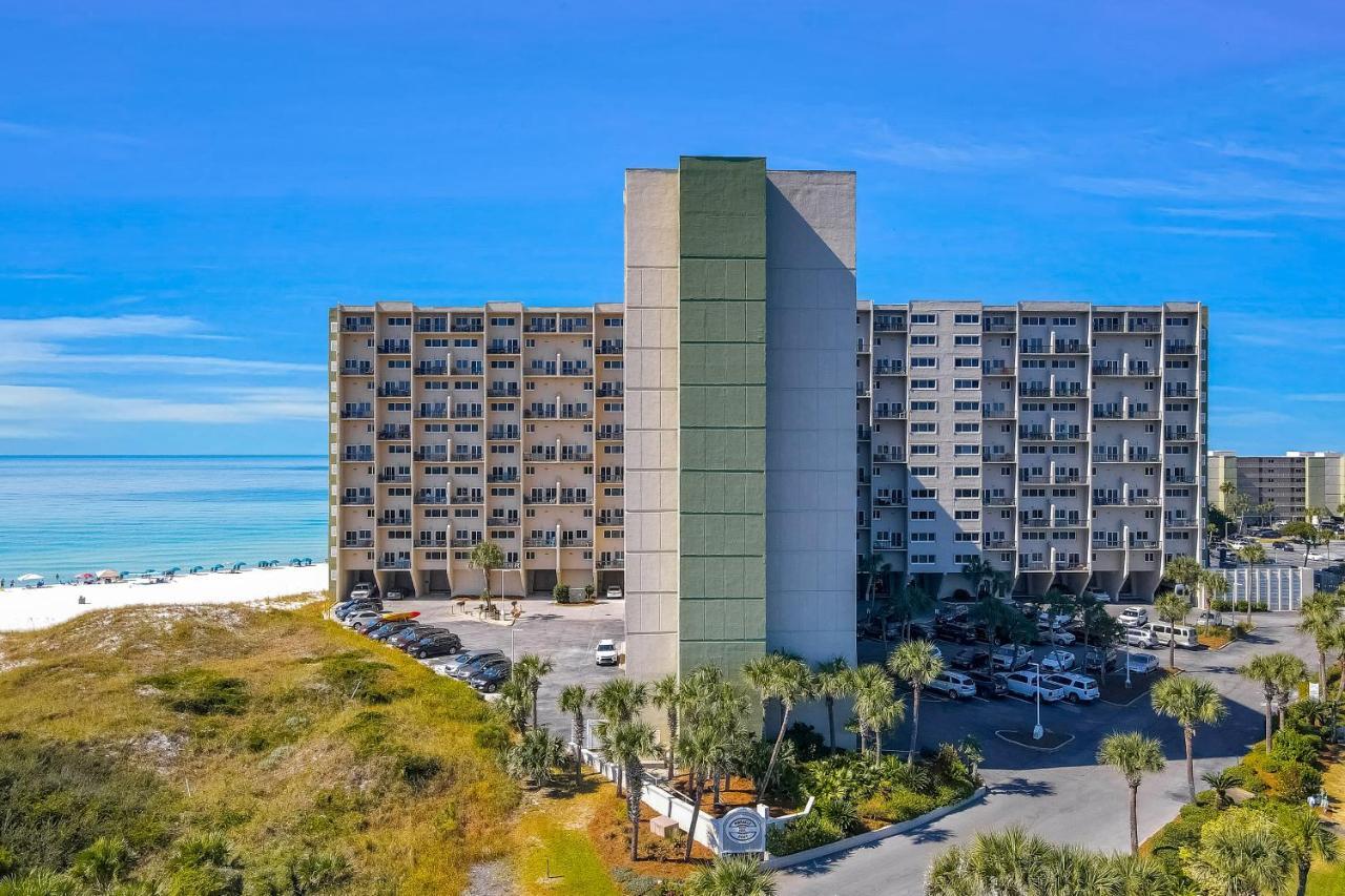 Pinnacle Port Penthouse 10