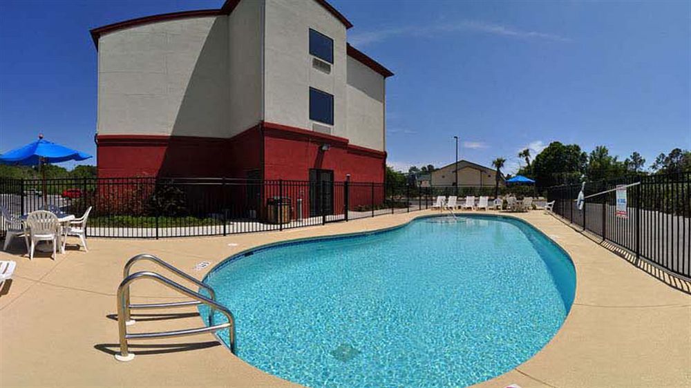 Motel Red Roof 2*