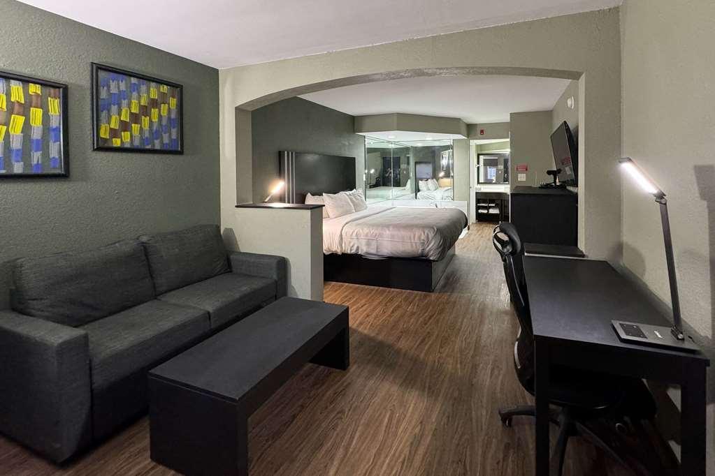 Quality & Near Panama Hotel