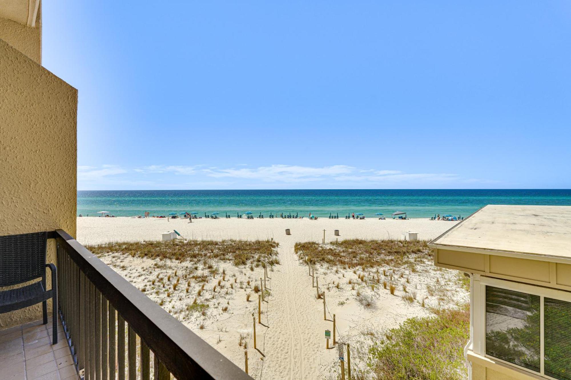 Apartment Beachfront With Balcony And Views! Panama City