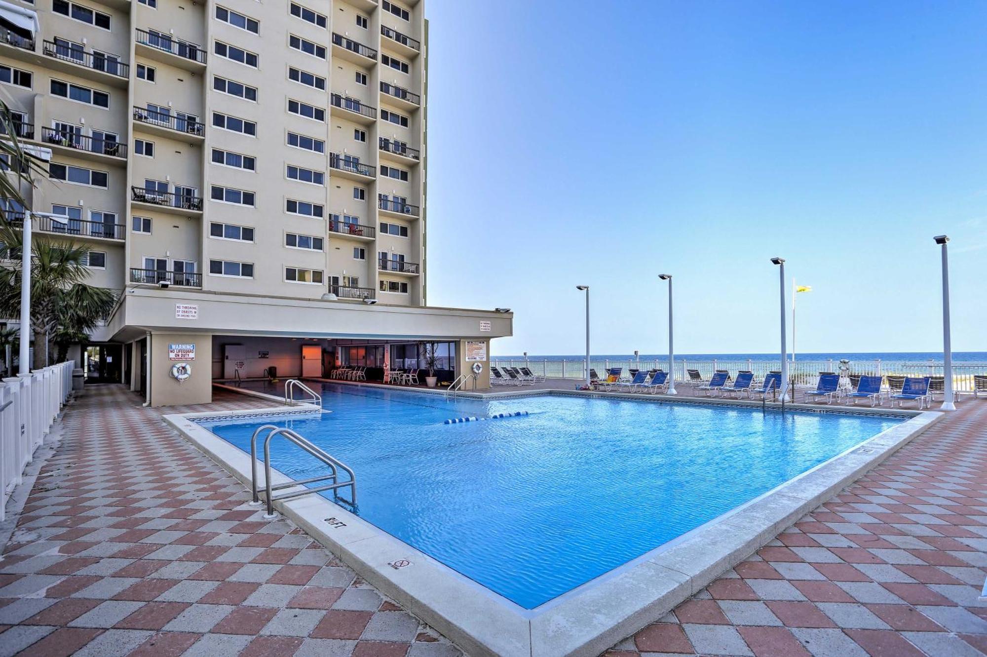 Beachfront With Balcony And Views! Apartment *