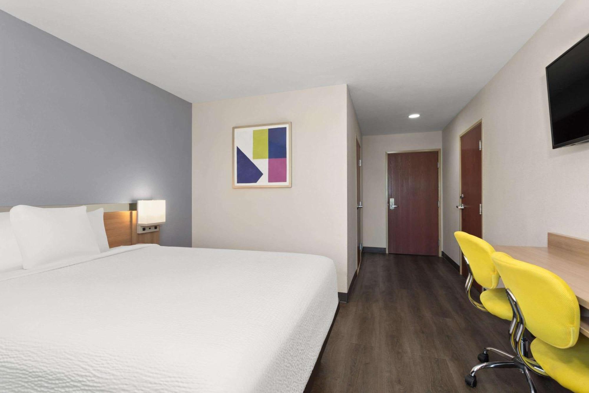 Microtel & By Wyndham Hotel Panama City