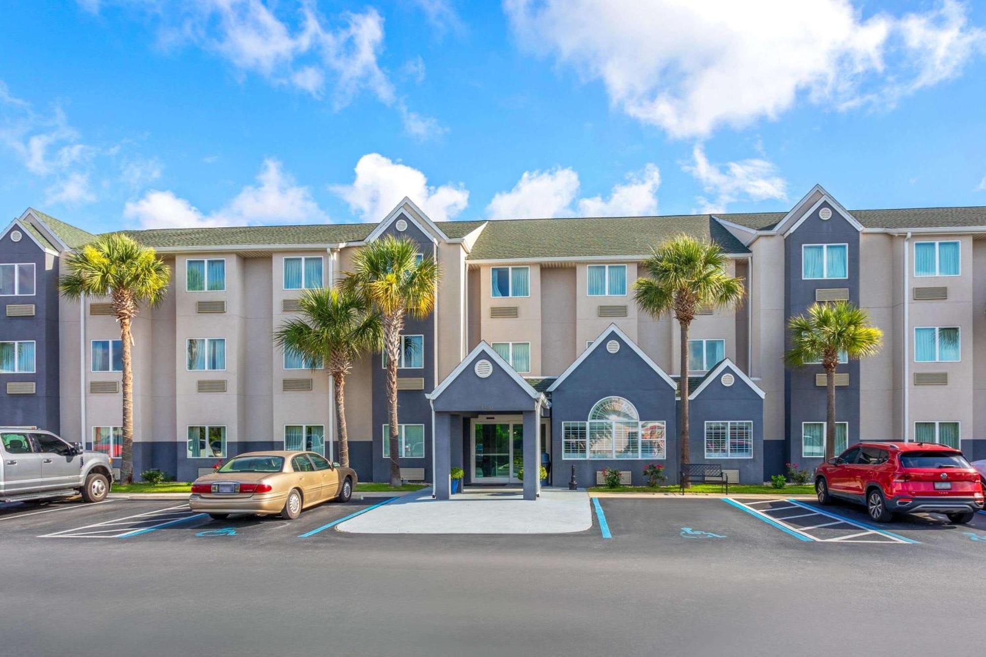 Microtel & By Wyndham 2*