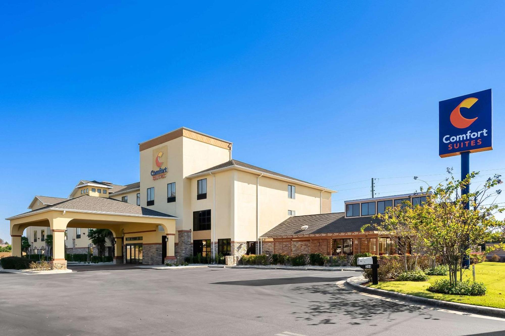 Hotel Comfort Near Tyndall Afb 3*