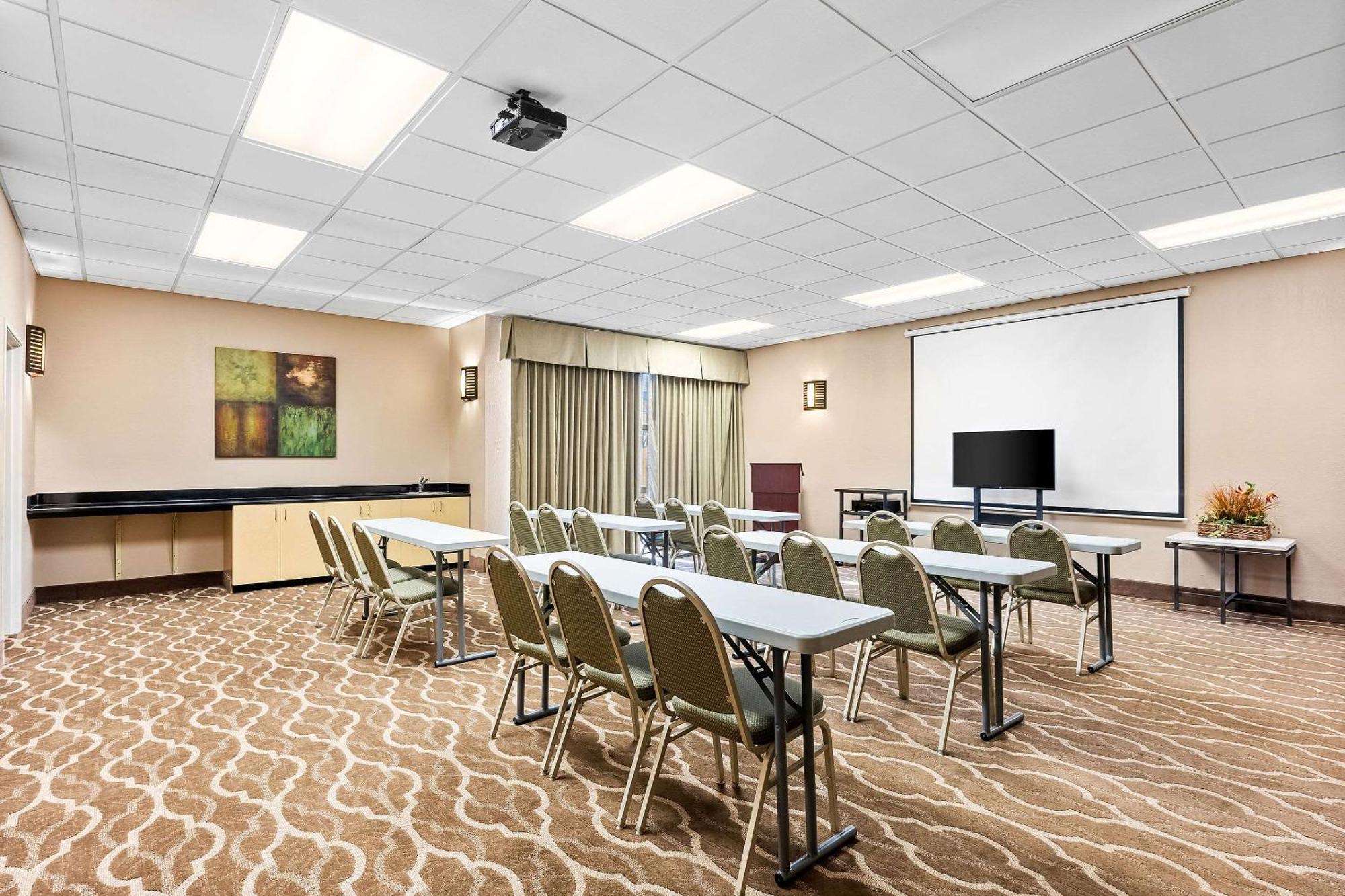 Hotel Comfort Near Tyndall Afb Panama City