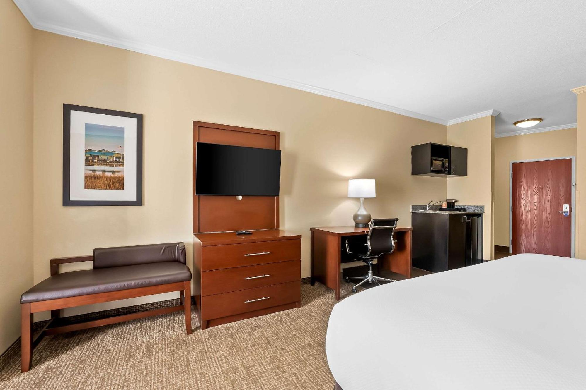 Comfort Near Tyndall Afb Panama City