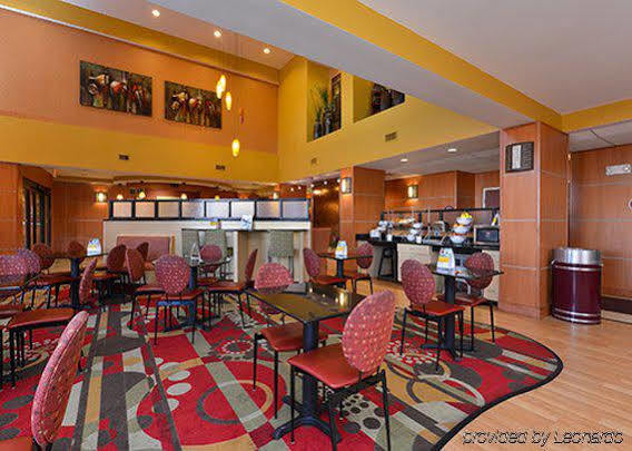 Comfort Near Tyndall Afb Hotel 3*
