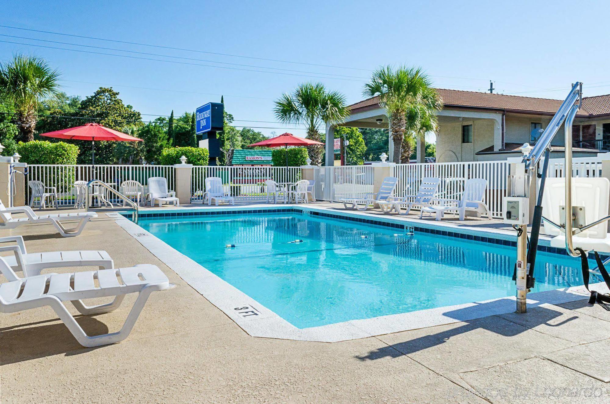Rodeway Inn 2*