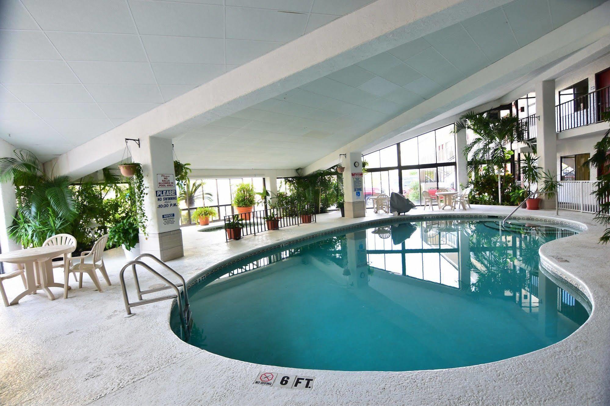 Palmetto & On The Motel Panama City