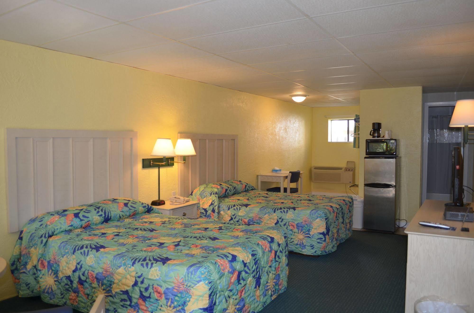 Palmetto & On The Motel 3*